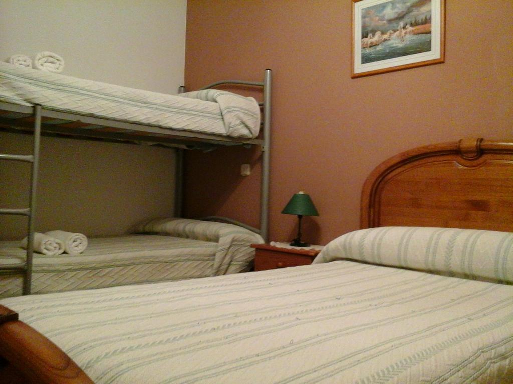 Hostal Pinera Vega de Espinareda Chambre photo